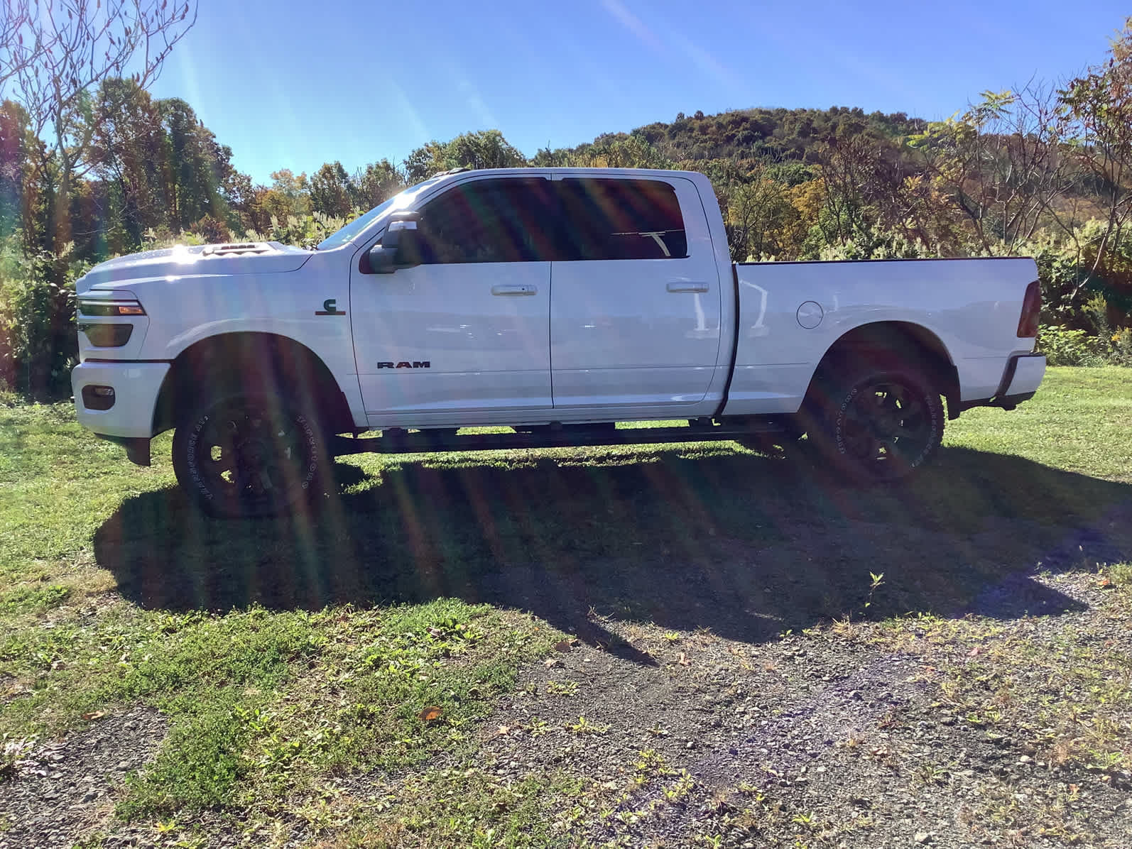 Used 2025 RAM 2500 Laramie AWD/4WD image 7