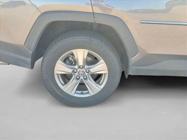 Used 2023 Toyota RAV4 XLE w/ Convenience Package FWD image 14