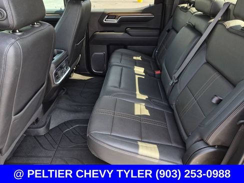 Used 2022 Chevrolet Silverado 1500 High Country w/ High Country Premium Package AWD/4WD image 39