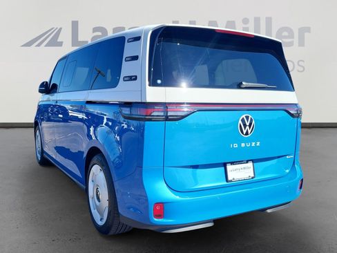 Used 2025 Volkswagen ID. Buzz 1st Edition image 4