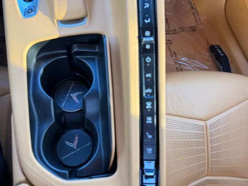 Used 2022 Chevrolet Corvette Stingray Premium Conv w/ Z51 Performance Package image 23