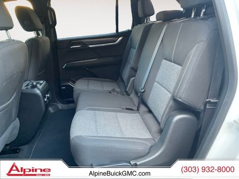 Used 2025 GMC Acadia Elevation image 13