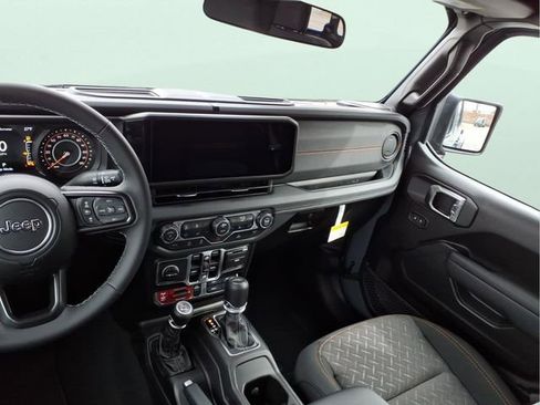 New 2026 Jeep Gladiator Mojave image 13