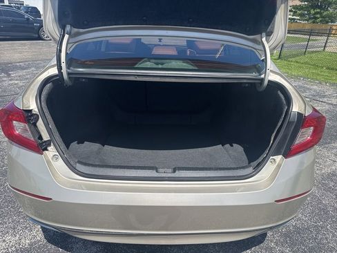 Used 2020 Honda Accord EX image 12