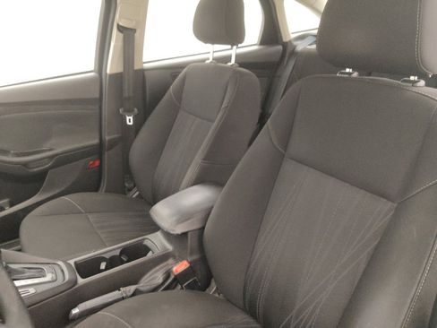 Used 2018 Ford Focus SE FWD image 17