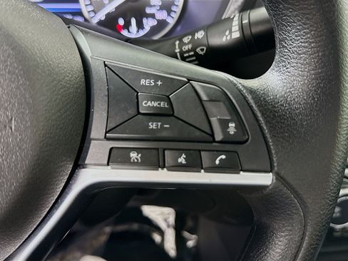 Used 2025 Nissan Sentra SV FWD image 15