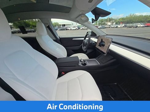 Used 2024 Tesla Model Y Long Range AWD/4WD image 14