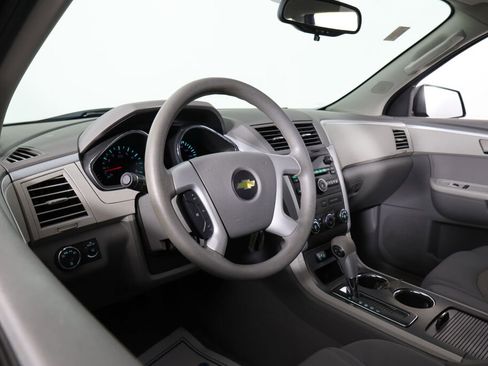 Used 2012 Chevrolet Traverse LS image 10