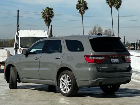 Used 2024 Dodge Durango GT image 2