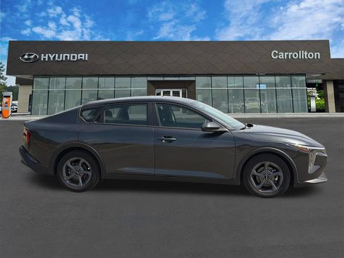 Used 2025 Kia K4 FWD image 4