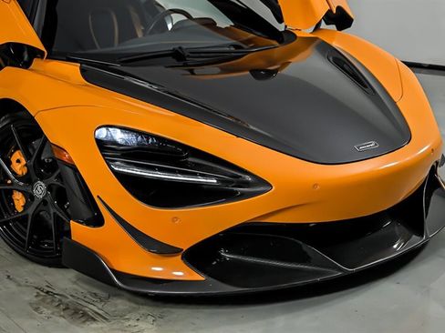 Used 2018 McLaren 720S RWD image 3
