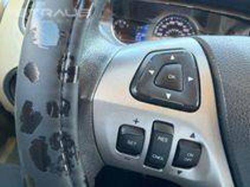 Used 2016 Ford Taurus Limited w/ Equipment Group 301A AWD/4WD image 10