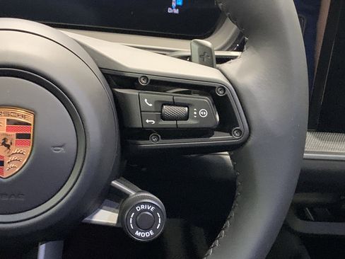 New 2026 Porsche Cayenne Coupe image 18