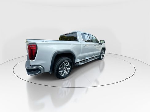 Used 2022 GMC Sierra 1500 SLT AWD/4WD image 8