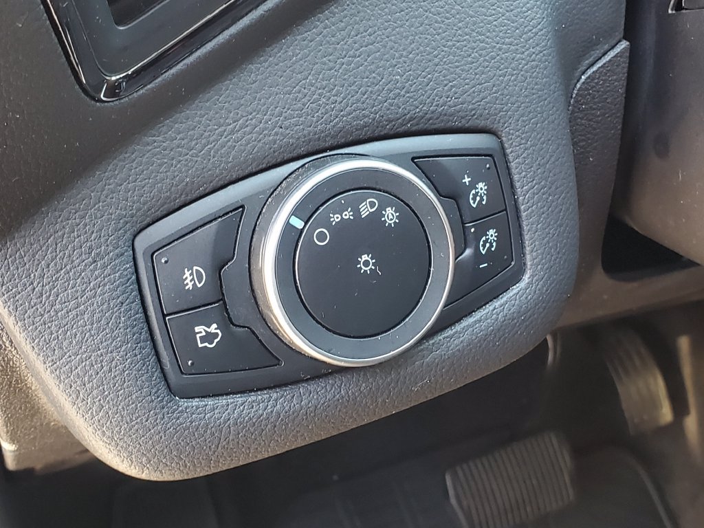 Used 2016 Ford Escape Titanium w/ Equipment Group 301A AWD/4WD image 7
