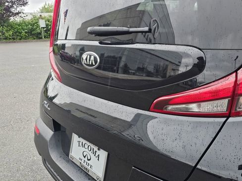 Used 2021 Kia Soul LX FWD image 17