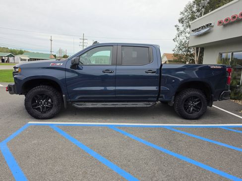 Used 2020 Chevrolet Silverado 1500 LT Trail Boss AWD/4WD image 7