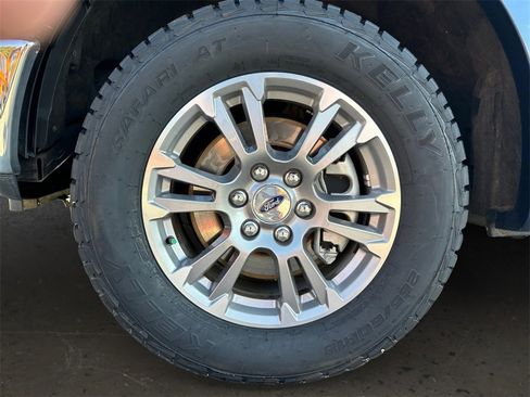 Used 2019 Ford F150 Lariat image 10