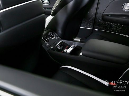 Used 2024 Rolls-Royce Spectre w/ Spectre Launch Package image 18