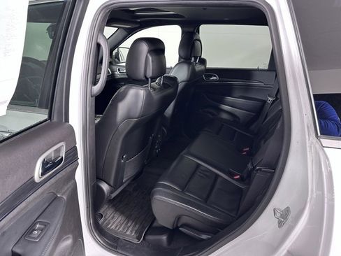 Used 2021 Jeep Grand Cherokee Limited w/ Trailer Tow Group IV image 16