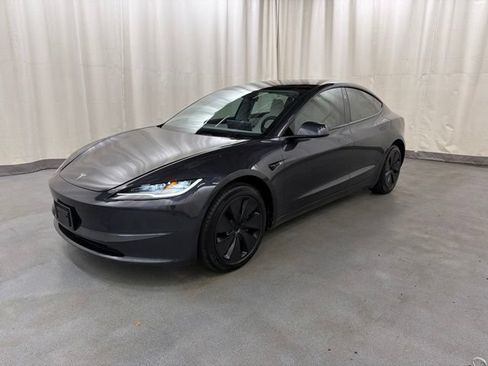 Used 2025 Tesla Model 3 RWD image 2