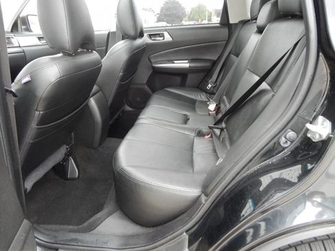 Used 2011 Subaru Forester 2.5X Premium w/ All-Weather Pkg image 30