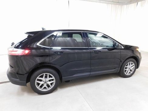 Used 2024 Ford Edge SEL image 3
