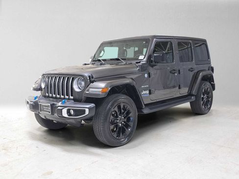 Used 2022 Jeep Wrangler Unlimited Sahara AWD/4WD image 7