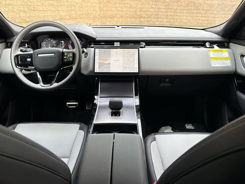 Used 2026 Land Rover Range Rover Velar Dynamic SE image 8