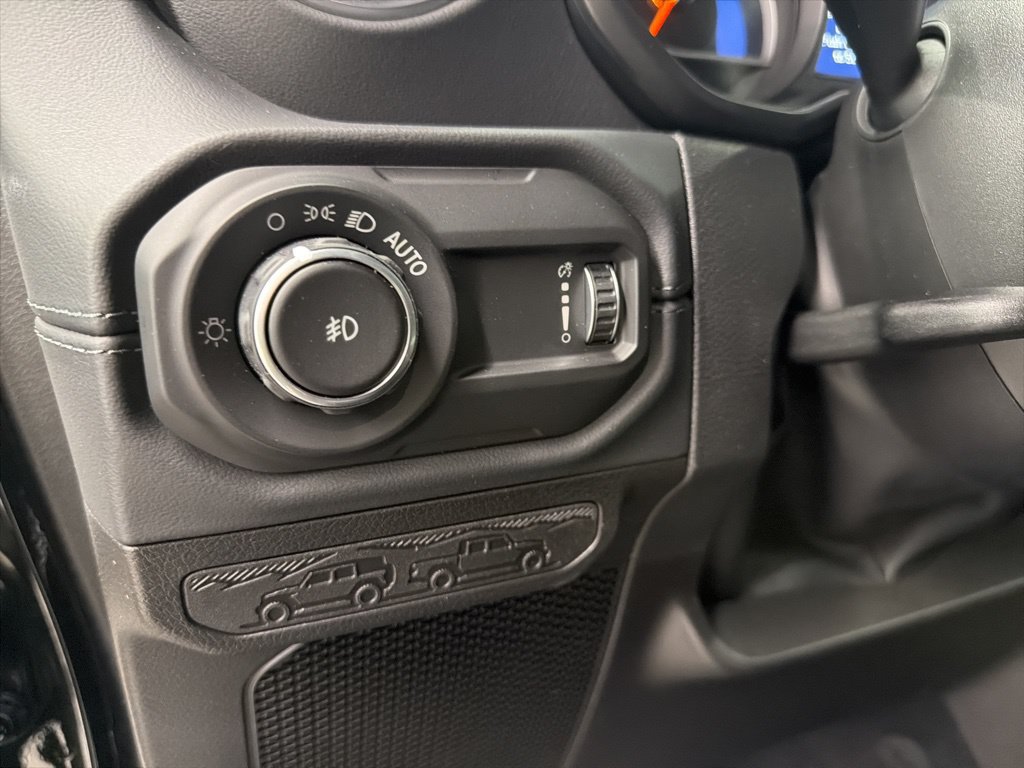 New 2026 Jeep Wrangler Unlimited Sahara AWD/4WD image 19