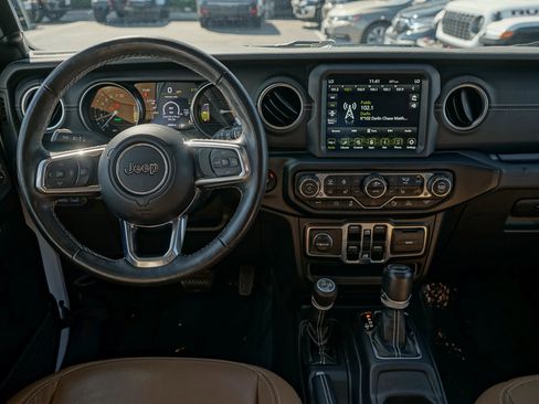 Used 2022 Jeep Wrangler Unlimited Sahara w/ Cold Weather Group image 12