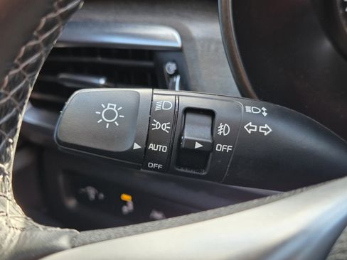 Used 2022 Kia Telluride SX w/ SX Prestige Package image 31