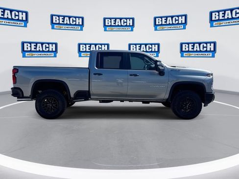New 2026 Chevrolet Silverado 2500 ZR2 AWD/4WD image 9