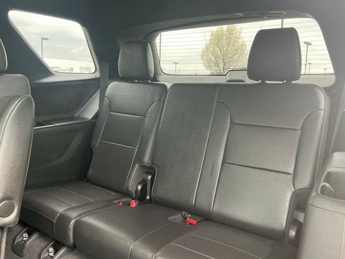 Used 2023 Chevrolet Traverse Premier AWD/4WD image 36