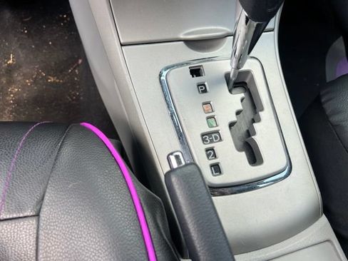 Used 2013 Toyota Corolla LE FWD image 16