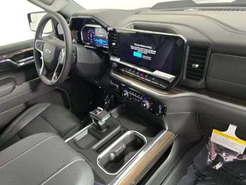 New 2026 Chevrolet Silverado 1500 LT Trail Boss w/ Convenience Package II AWD/4WD image 10