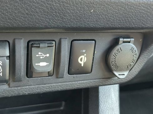 Used 2019 Toyota Tacoma Limited RWD image 25
