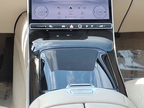 Used 2024 Mercedes-Benz S 580 4MATIC Sedan image 18