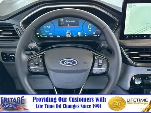 New 2025 Ford Escape SE w/ PHEV Premium Package image 11