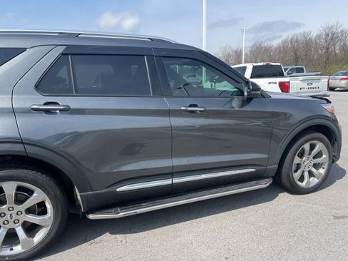 Used 2020 Ford Explorer Platinum w/ Premium Technology Package image 8