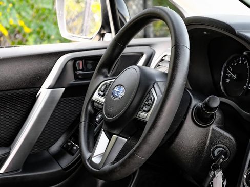 Used 2018 Subaru Forester 2.5i Premium image 16