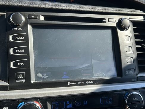 Used 2018 Toyota Highlander Limited Platinum image 40