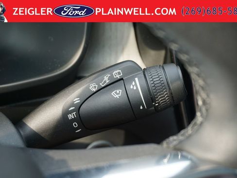 Used 2023 Volvo XC40 B5 Plus w/ Driver Assist Package AWD/4WD image 25