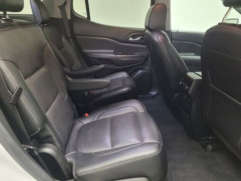 Used 2018 GMC Acadia SLT image 19