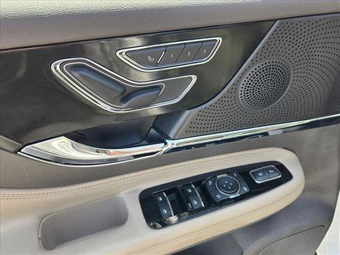 Used 2024 Lincoln Corsair FWD image 12