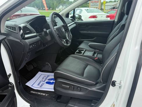Used 2025 Honda Odyssey Touring image 11