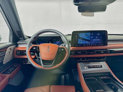 New 2025 Lincoln Aviator Reserve w/ Luxury Package image 25