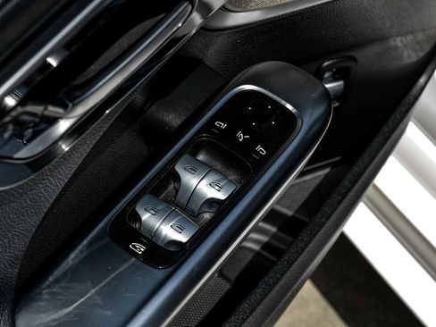 Used 2022 Mercedes-Benz C 300 4MATIC Sedan image 46