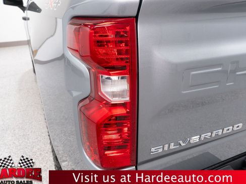 Used 2025 Chevrolet Silverado 1500 W/T w/ Trailering Package AWD/4WD image 9