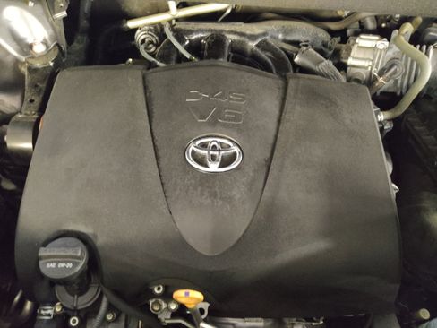Used 2019 Toyota Highlander XLE FWD image 30